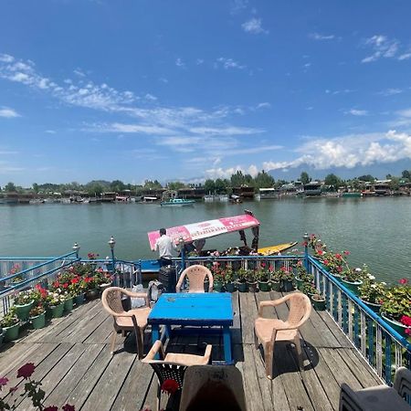 Mossess Group Of Houseboats 호텔 Srīnagar 외부 사진