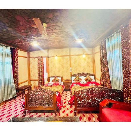 Mossess Group Of Houseboats 호텔 Srīnagar 외부 사진
