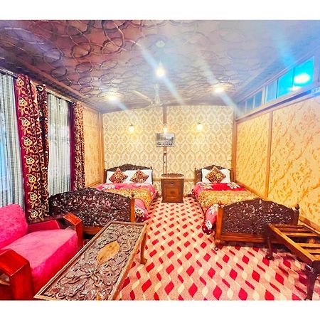 Mossess Group Of Houseboats 호텔 Srīnagar 외부 사진