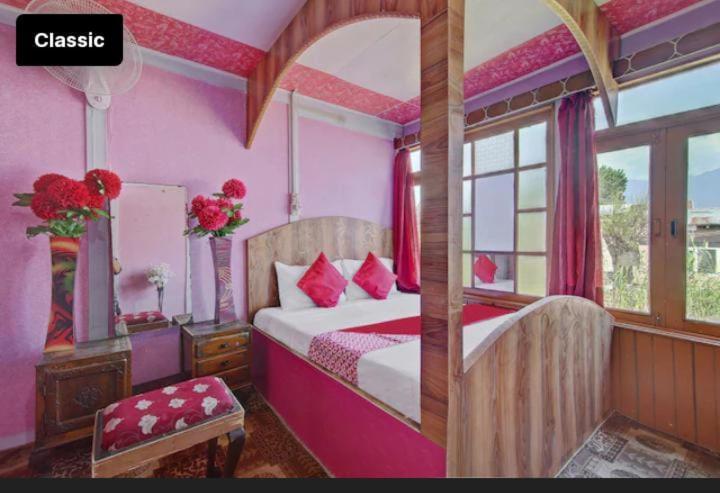 Mossess Group Of Houseboats 호텔 Srīnagar 외부 사진