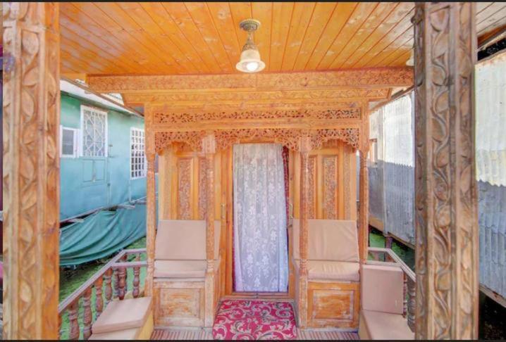 Mossess Group Of Houseboats 호텔 Srīnagar 외부 사진